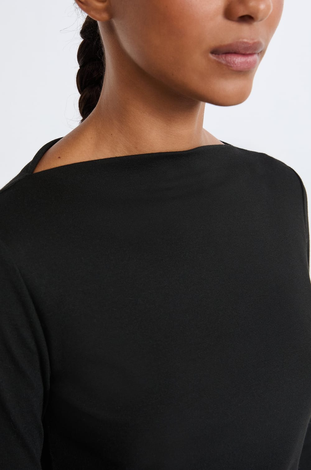 Long-sleeved T-shirt with boat neck and wide sleeves;${refinementColor}