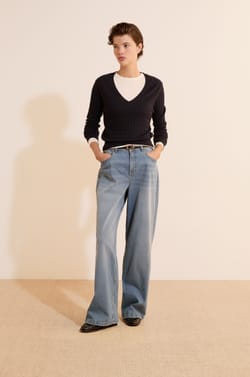 Pull col V en maille fine ;${refinementColor}