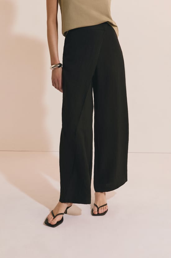 Pantalon ample ajust&eacute; asym&eacute;trique;${refinementColor}