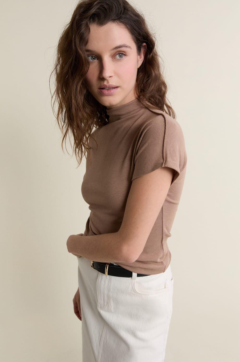 T-shirt &agrave; manches courtes &agrave; col montant;${refinementColor}