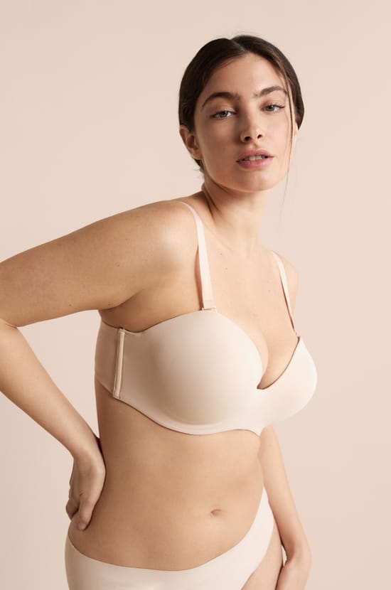 Strapless lightly lined bra with removable straps, cup C-E;${refinementColor}