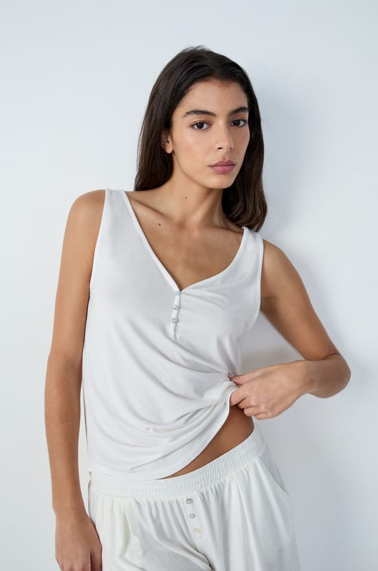   Camiseta de tirantes lisa;${refinementColor}
