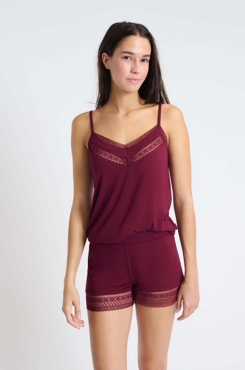 Pyjama shorts with lace details;${refinementColor}