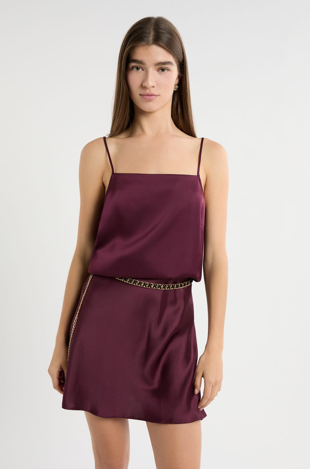 Robe longue avec broderies;${refinementColor}