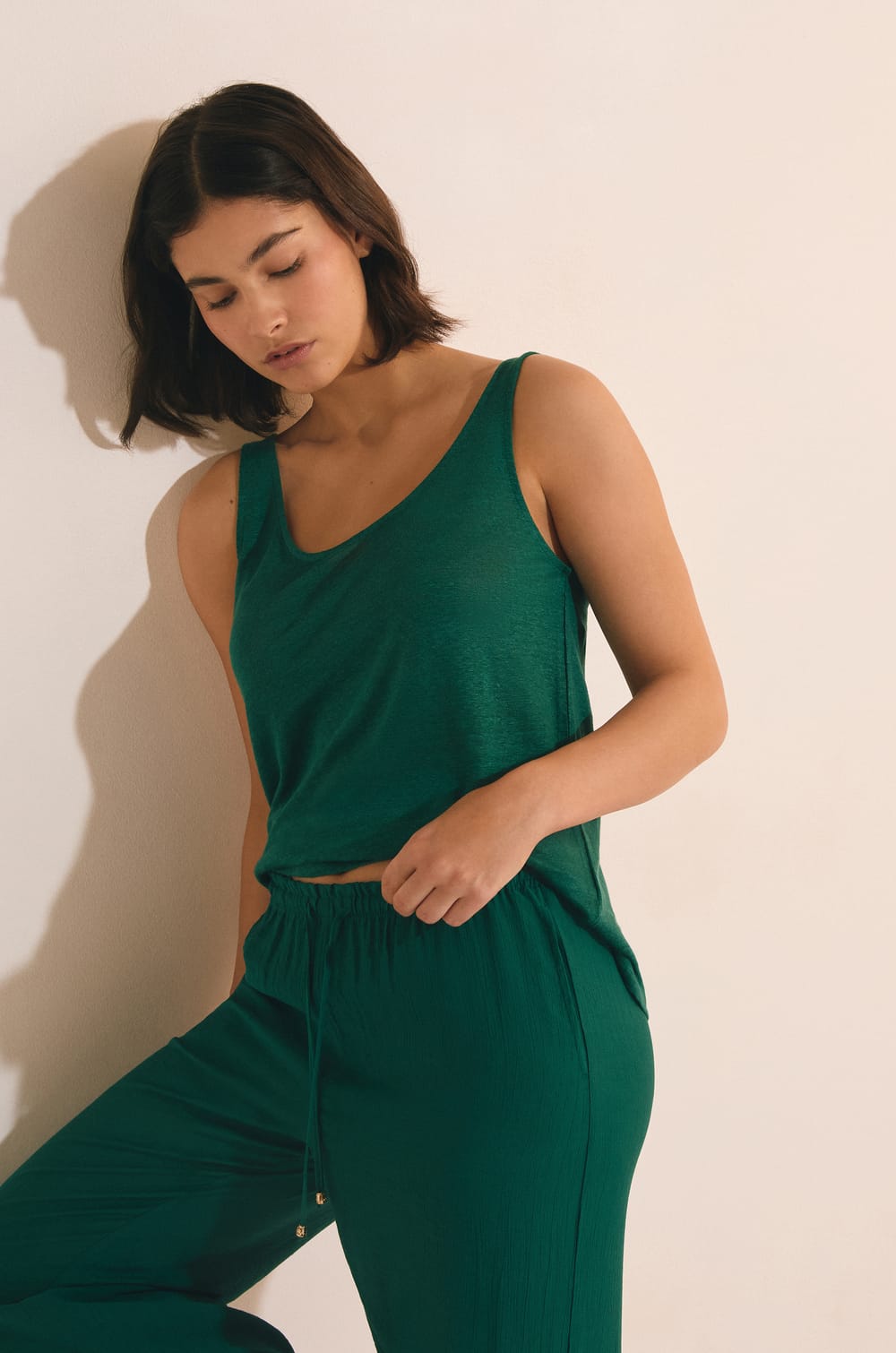 Top de pijama de lino;${refinementColor}