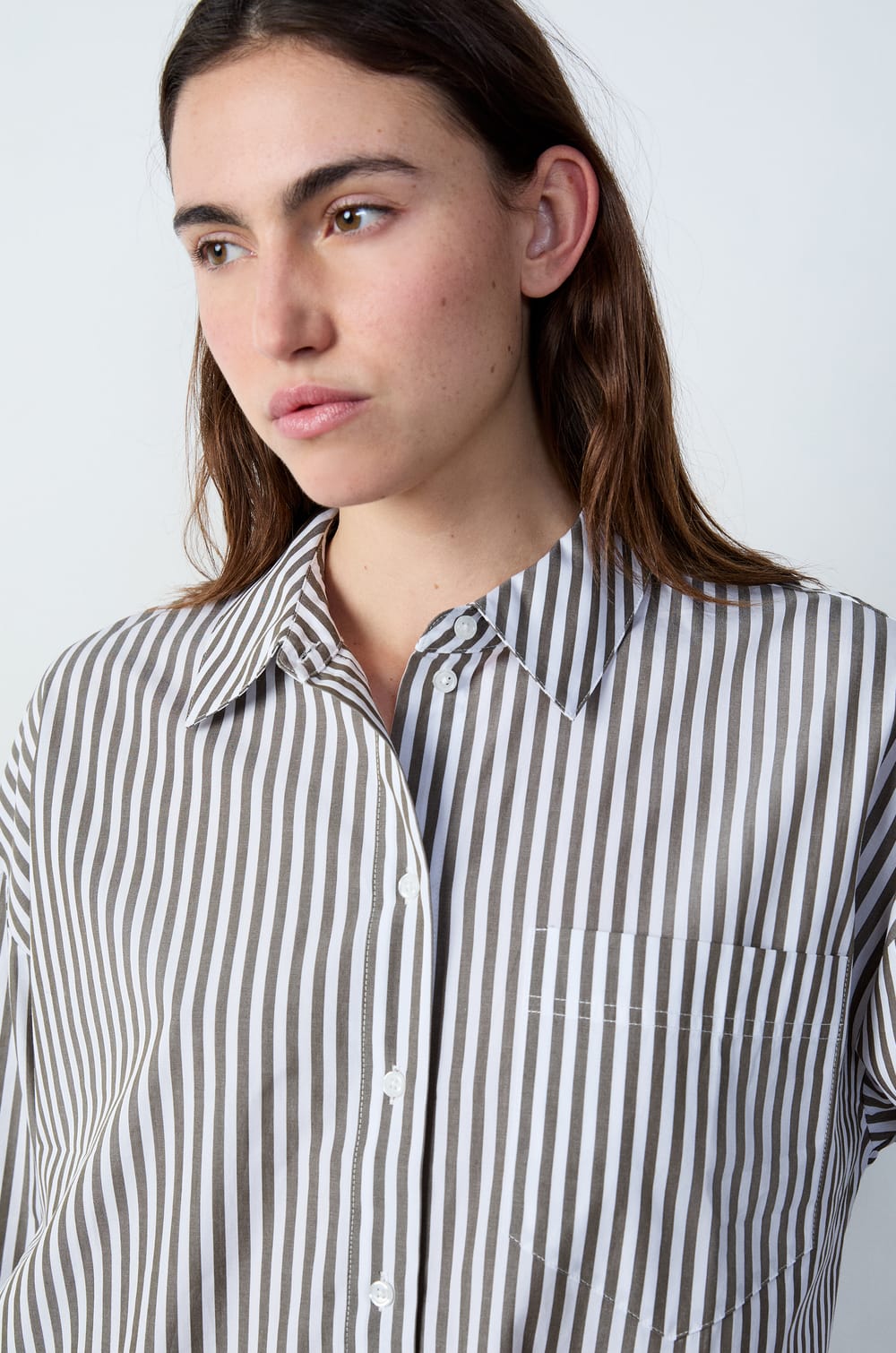 Long-sleeved striped shirt;${refinementColor}