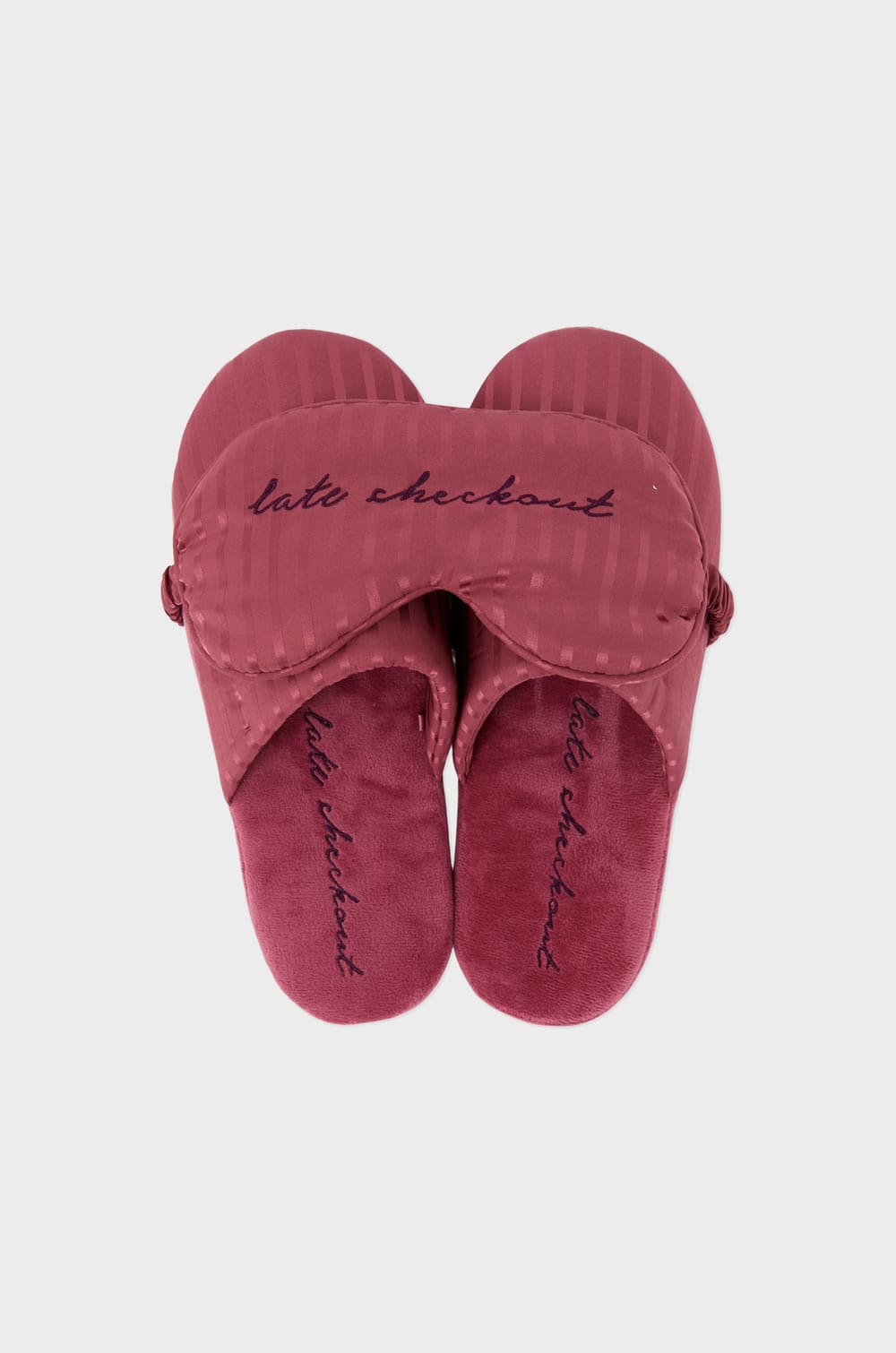 Conjunto de zapatillas destalonadas y m&aacute;scara;${refinementColor}