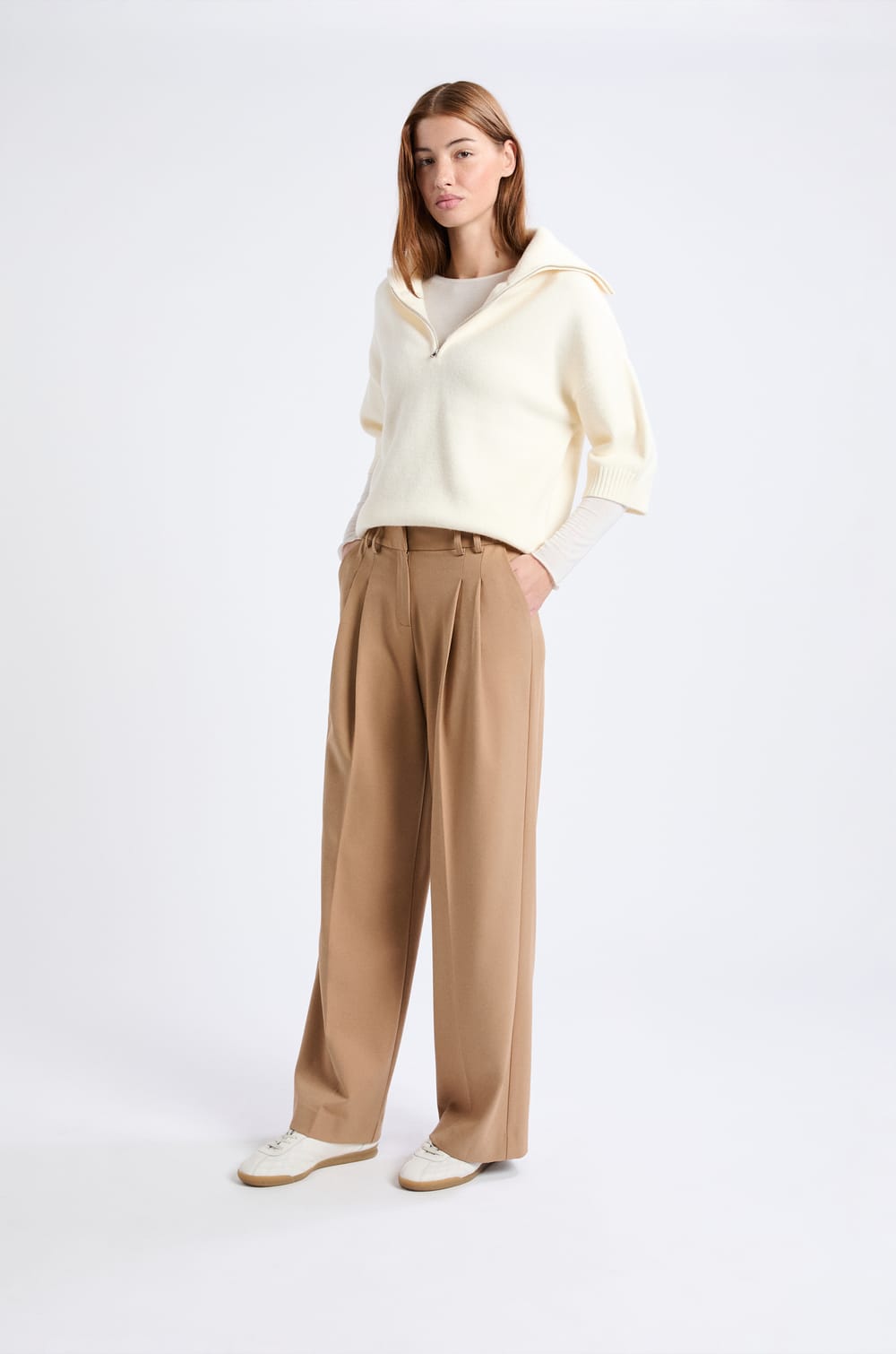 Pantalon large en twill;${refinementColor}