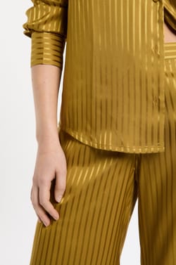 Pantalon de pyjama satinée à rayures;${refinementColor}