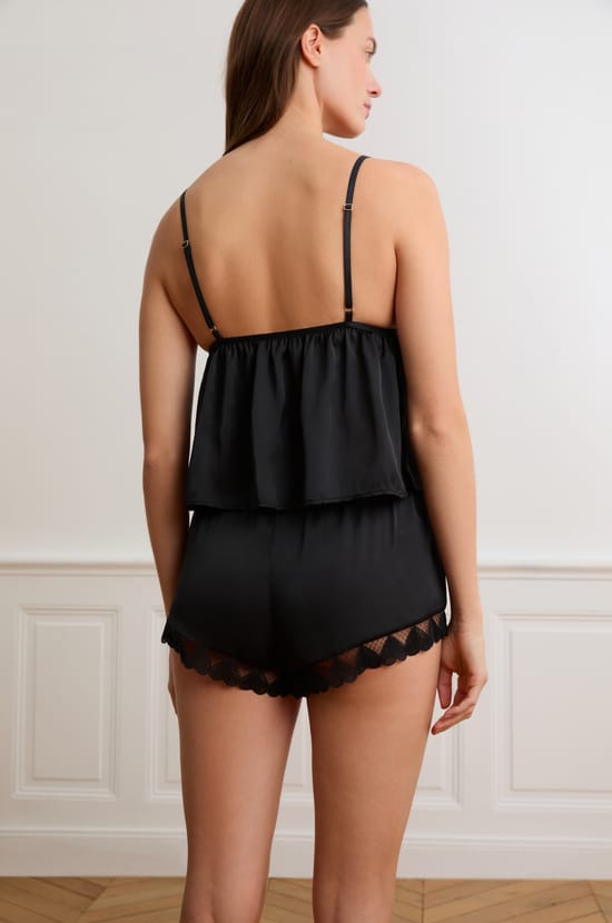 Short de pyjama en satin avec broderie coeurs;${refinementColor}