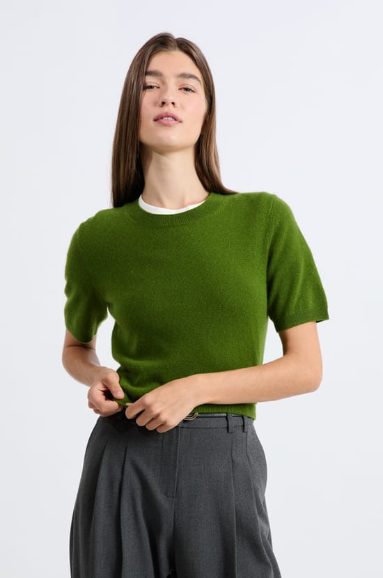 Short-sleeved cashmere sweater;${refinementColor}