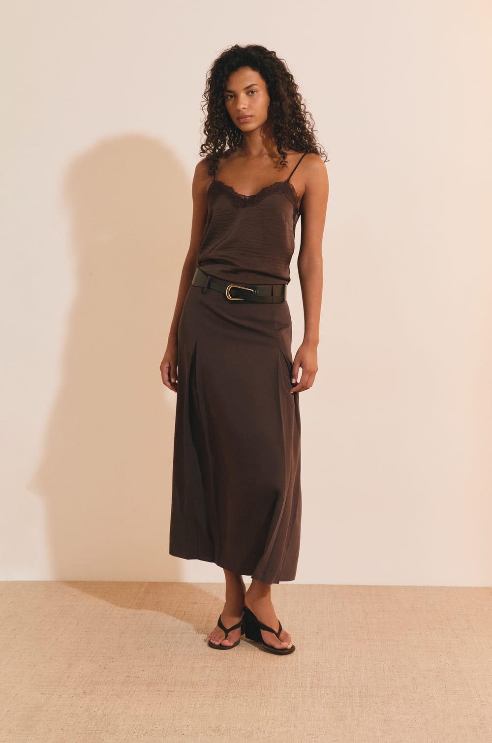 Jupe midi &agrave; pinces;${refinementColor}