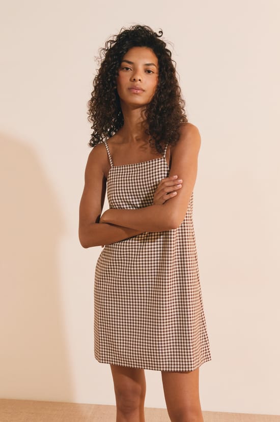 Robe courte &agrave; carreaux;${refinementColor}