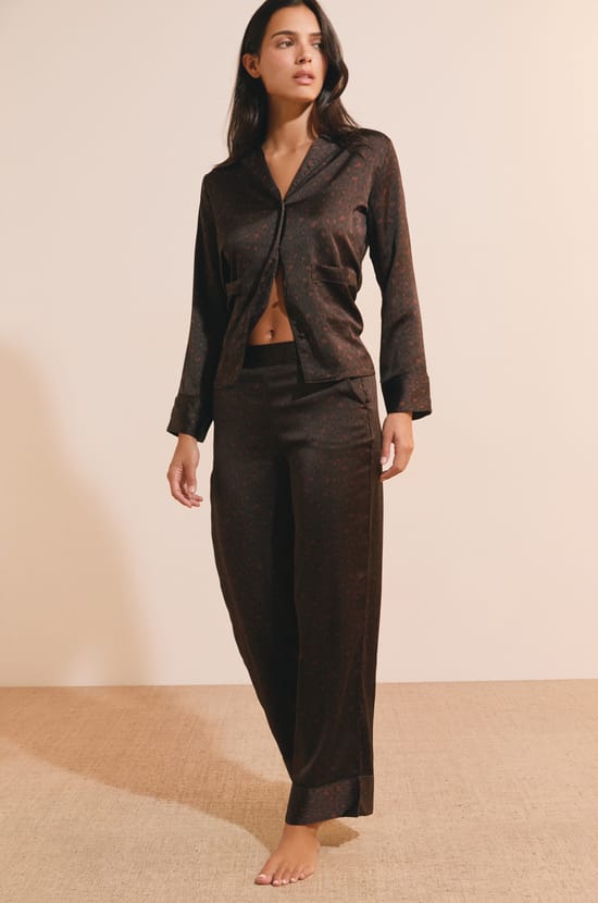 Pantalon de pyjama satin&eacute; &agrave; motifs;${refinementColor}