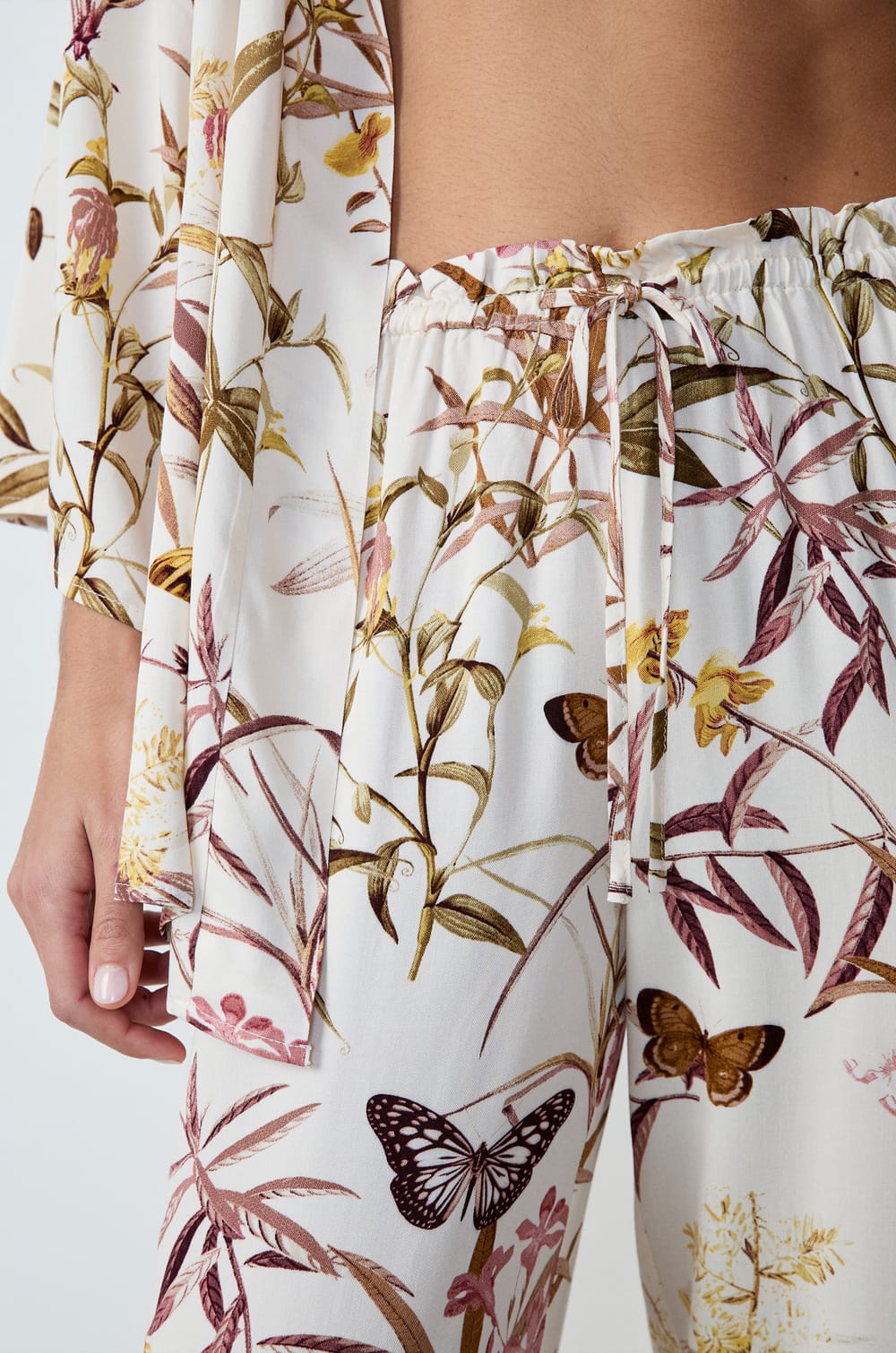 Pajama Pants With Floral Pattern;${refinementColor}