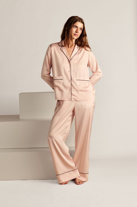 Chemise de pyjama satin&eacute;e;${refinementColor}