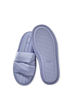 Zapatillas tipo chancla;${refinementColor}