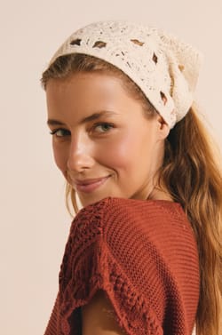 Crochet Scarf;${refinementColor}