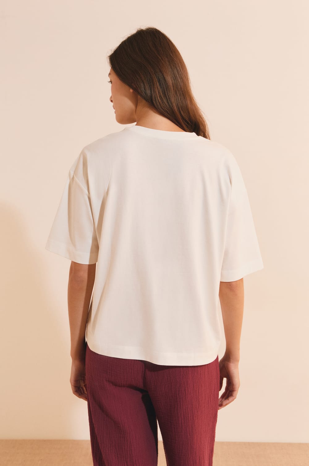 T-Shirt aus Baumwolle mit Blumen-Illustration;${refinementColor}