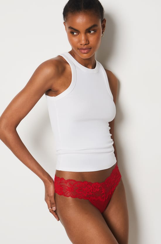 Tanga aus Spitze;${refinementColor}