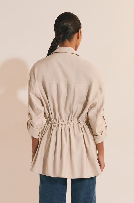 Veste avec d&eacute;tail poche;${refinementColor}