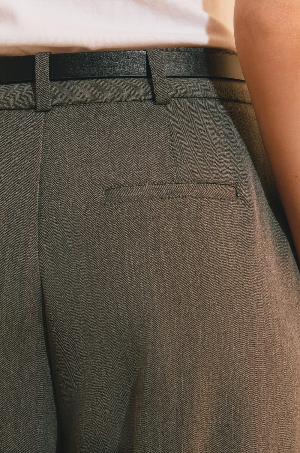 Pantalon droit;${refinementColor}