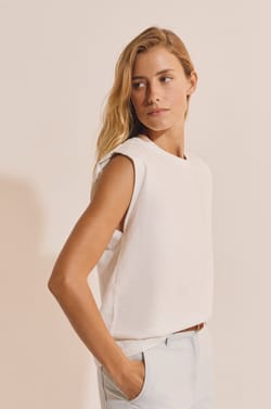 T-shirt sans manches en coton;${refinementColor}