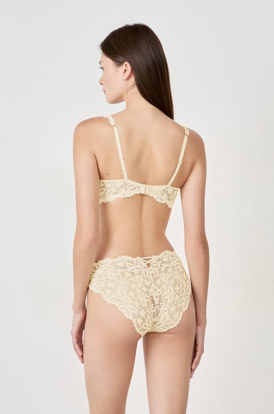 Culotte en dentelle;${refinementColor}