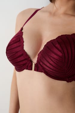 Bra N.5 - The Lightly Lined Plunge with Jewellery Details;${refinementColor}