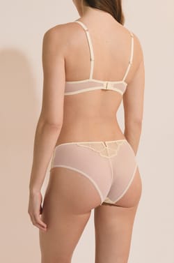 Embroidered Hipster;${refinementColor}