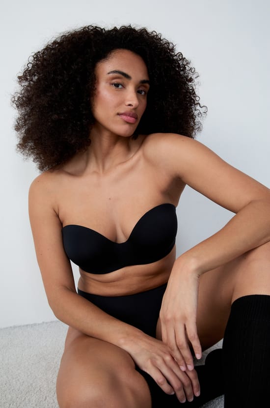 Strapless lightly lined bra with removable straps, cup C-E;${refinementColor}