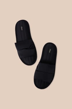 Chaussons tongs;${refinementColor}