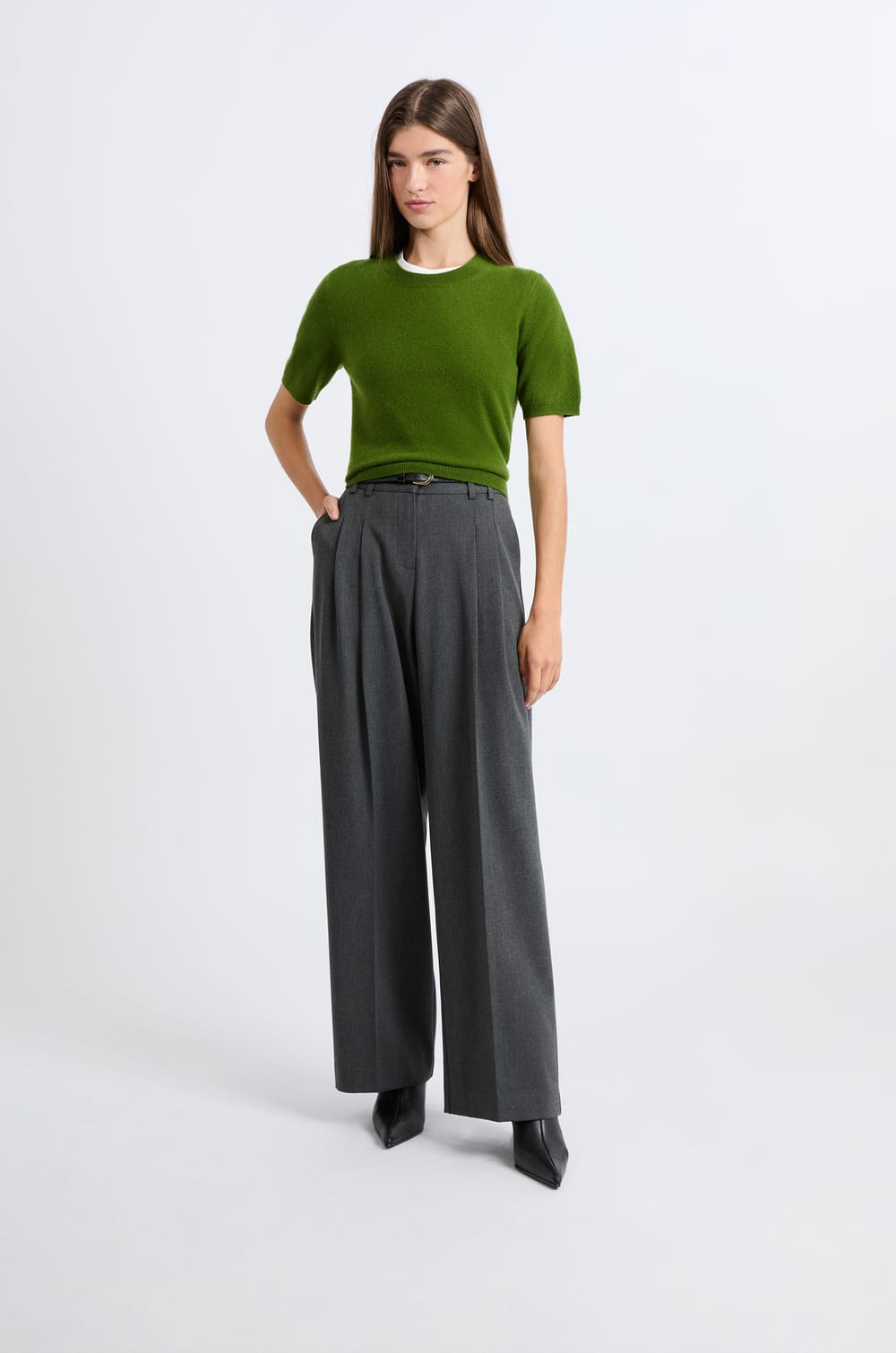 Short-sleeved cashmere sweater;${refinementColor}