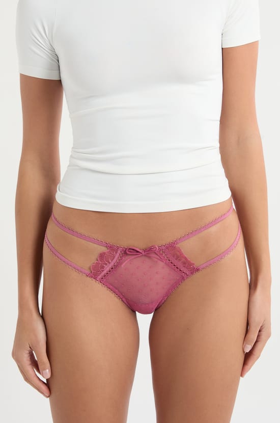 Tanga en tulle et dentelle;${refinementColor}