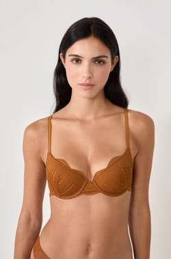 Bra n.4 - the lightly lined;${refinementColor}