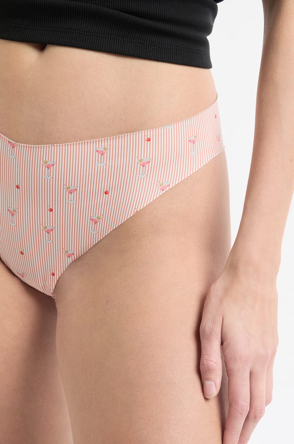 Seamless Microfibre Tanga with Patterns;${refinementColor}