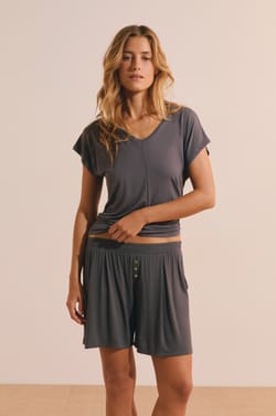Pantal&oacute;n corto de pijama liso de modal;${refinementColor}