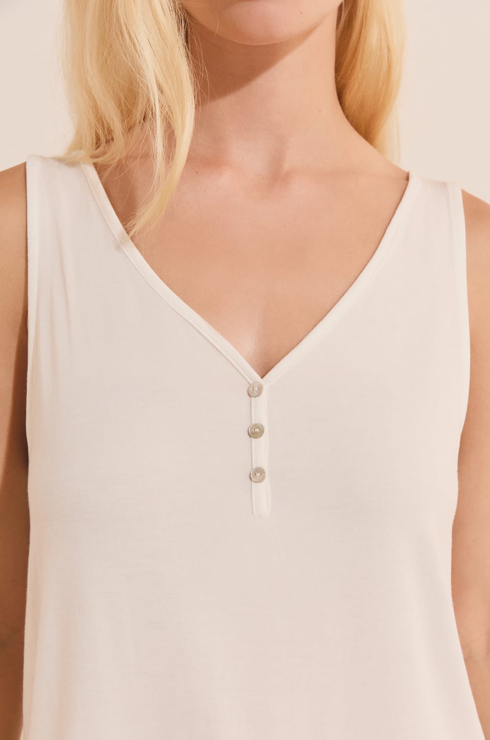 Camiseta sin mangas lisa de modal;${refinementColor}