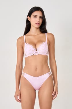 Panty con detalles bordados;${refinementColor}