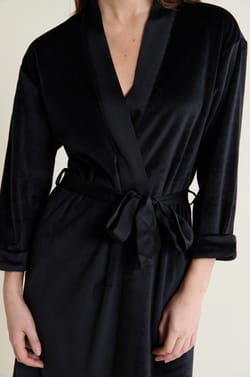 D&eacute;shabill&eacute; en velours;${refinementColor}