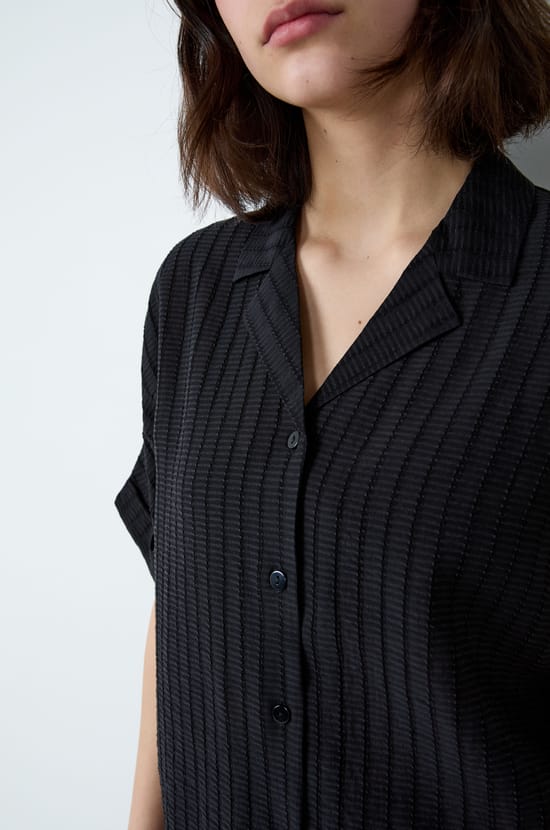 Short-sleeved striped pyjama shirt;${refinementColor}