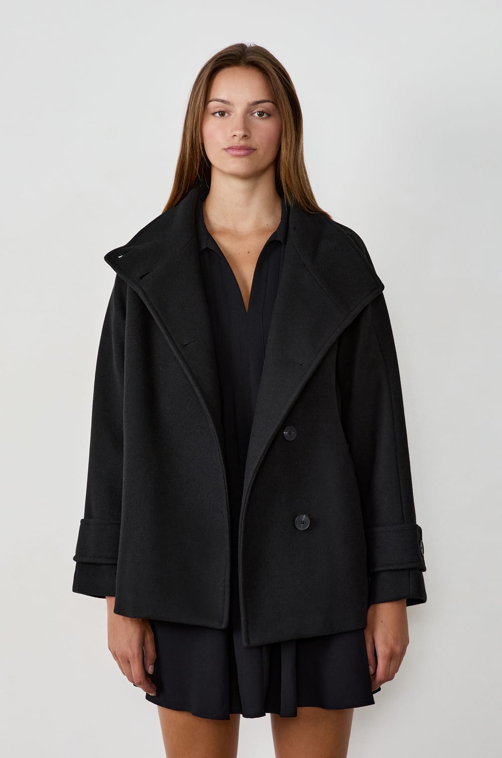 Mid-length coat with buttons;${refinementColor}
