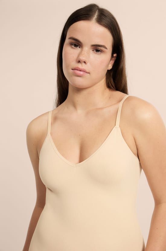 Shaping Bodysuit - Medium Support;${refinementColor}