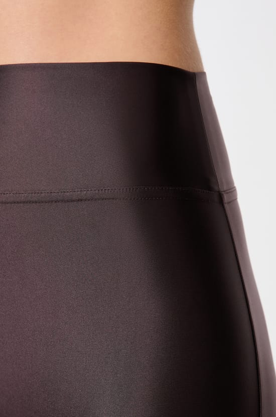 Legging ceinturé à la taille;${refinementColor}