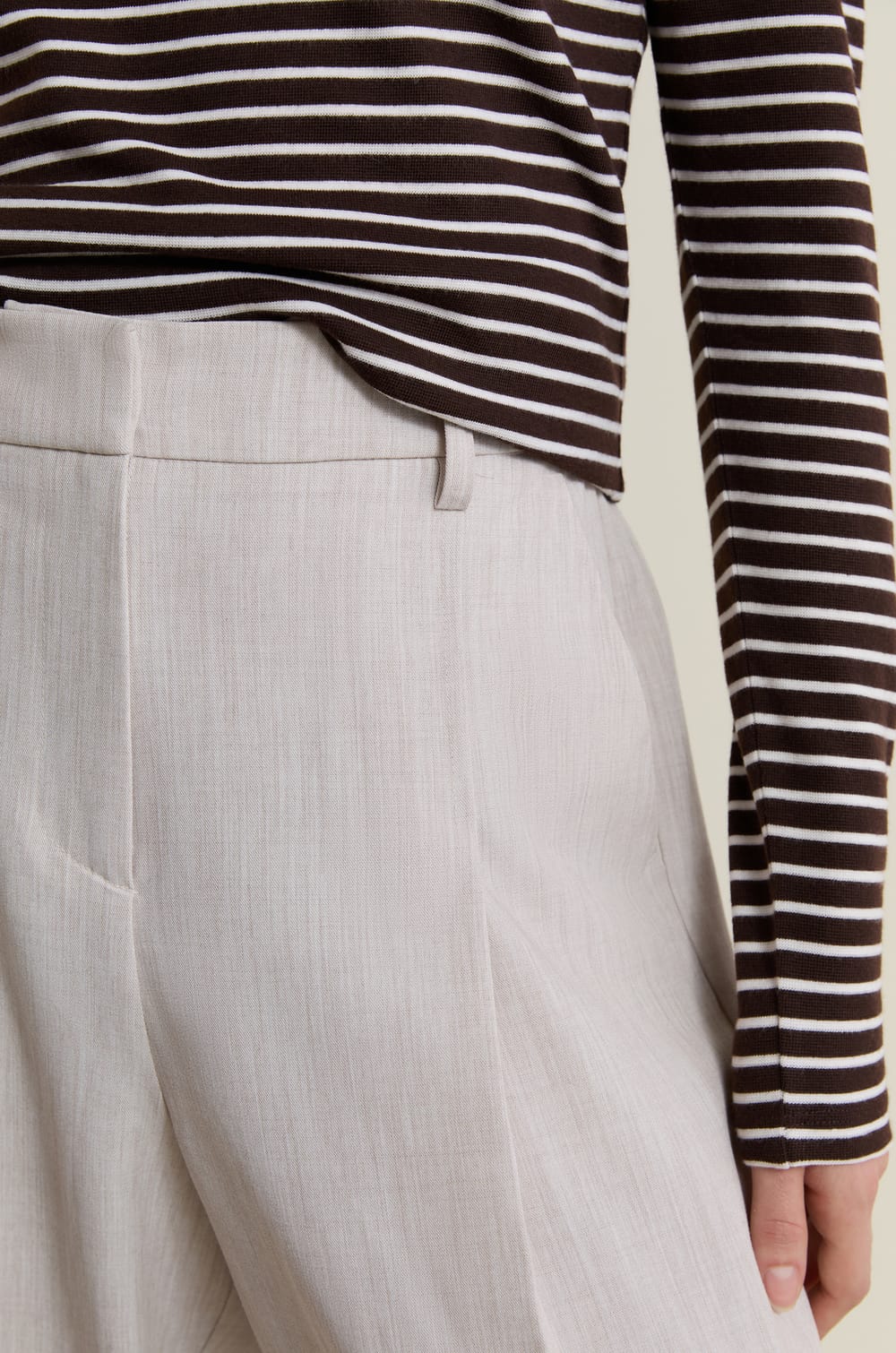 Straight Trousers;${refinementColor}