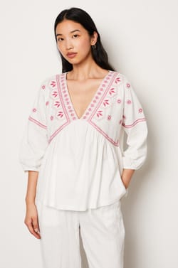 Three-quarter sleeve embroidered T-shirt;${refinementColor}