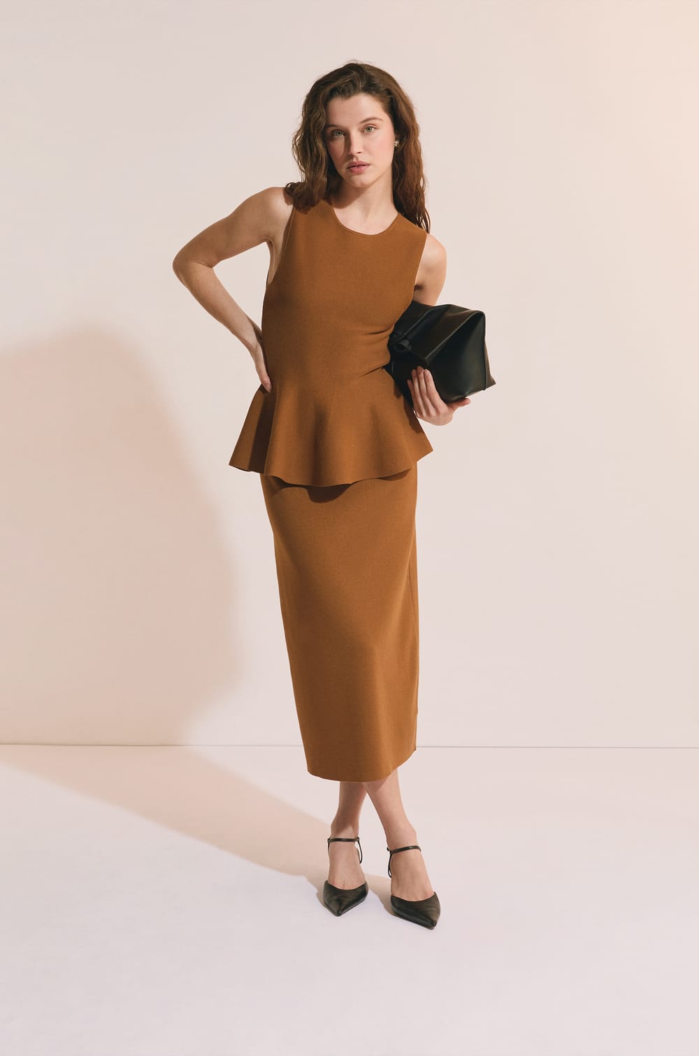 Top &eacute;vas&eacute; &agrave; la taille;${refinementColor}