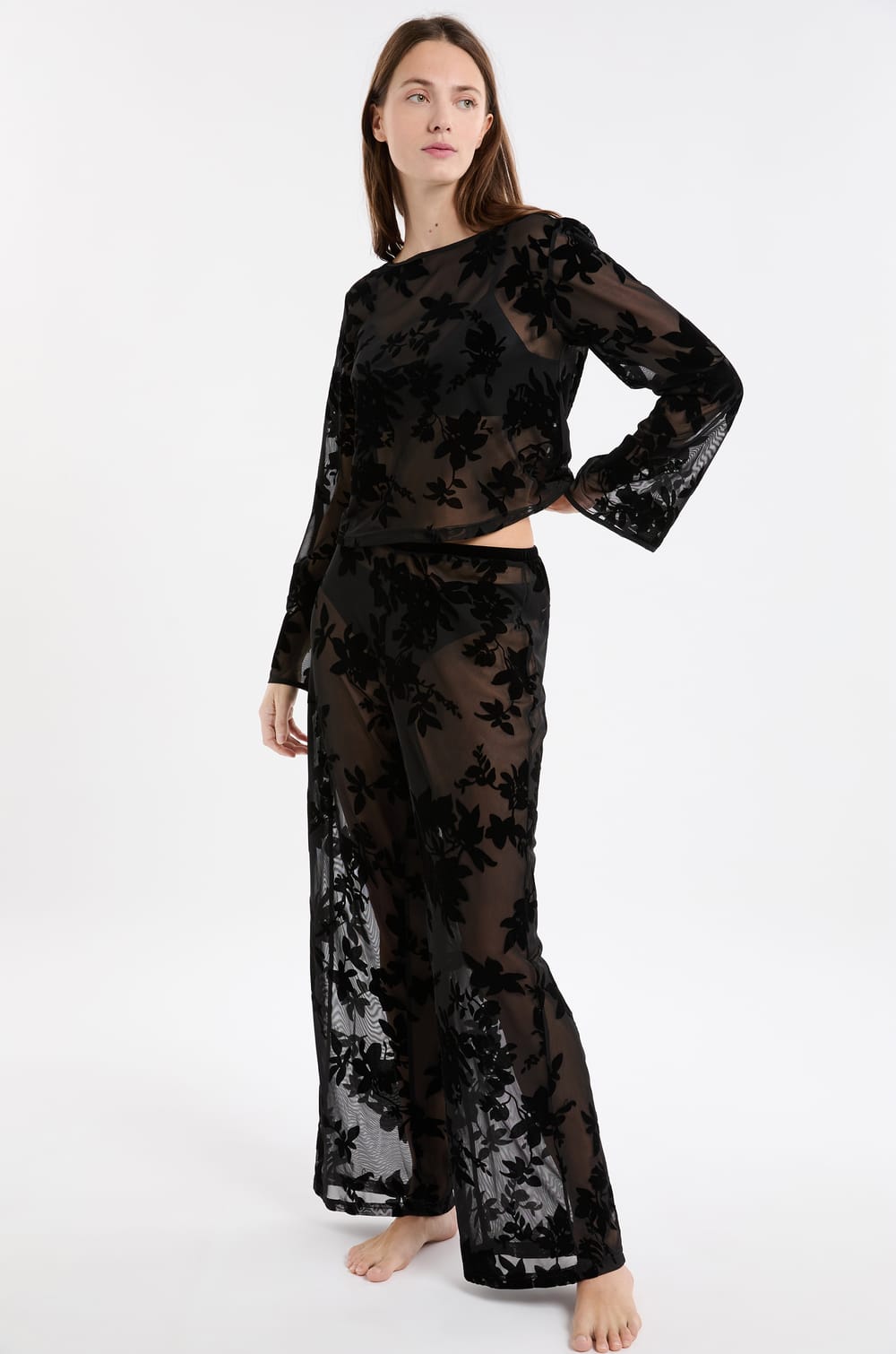 Pantalon transparent à motif floral;${refinementColor}