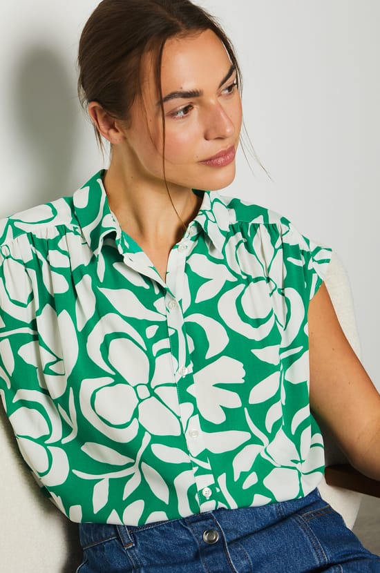 Sleeveless Shirt with Pattern;${refinementColor}