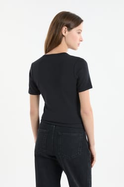 Camiseta de manga corta con algod&oacute;n modal;${refinementColor}